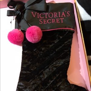 VICTORIAS SECRET STOCKING NWT